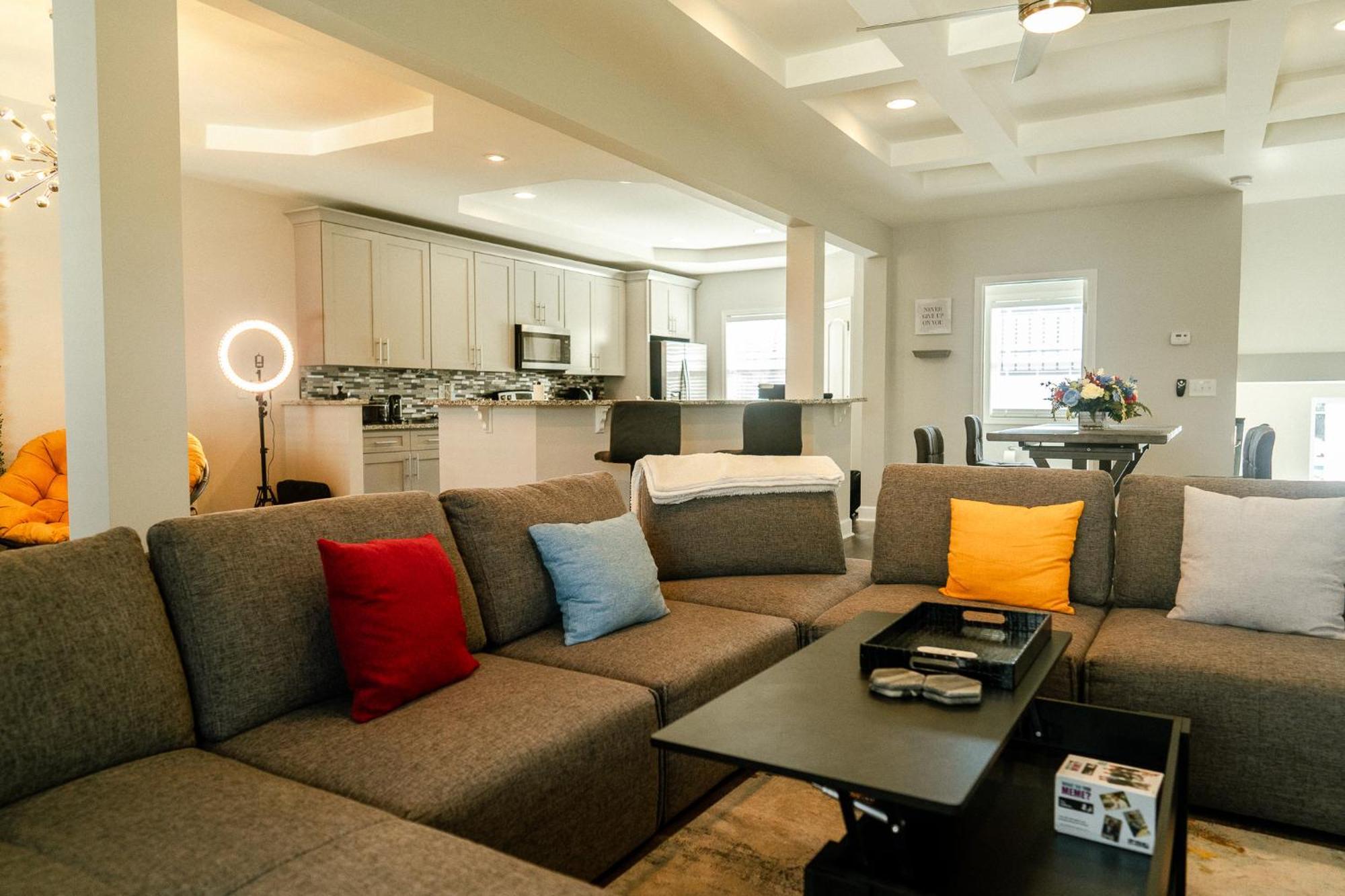 Enjoy This Mini-Mansion Near Downtown And The Airport! Atlanta Exterior foto